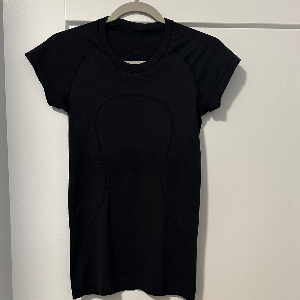 Lululemon Black Swiftly Tech Short-Sleeve Shirt Hip Length (6)